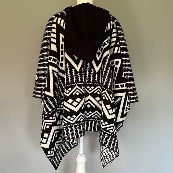 Express Black and White Poncho with Solid Black Hood, One Size - Picture 3 of 6